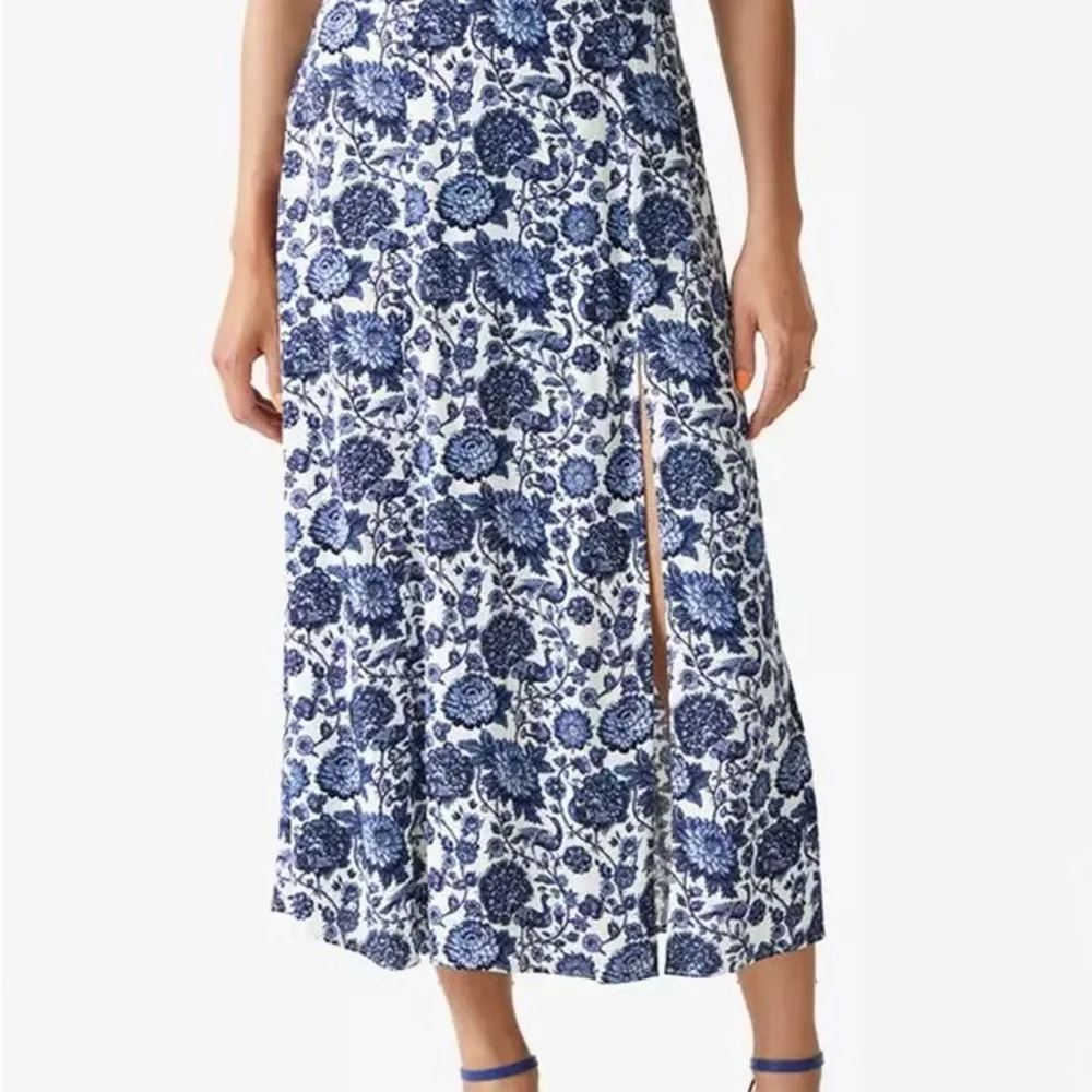 NWOT & Other Stories Blue and White Midi Skirt with Slit - Floral Pattern - 6 - Picture 5 of 5